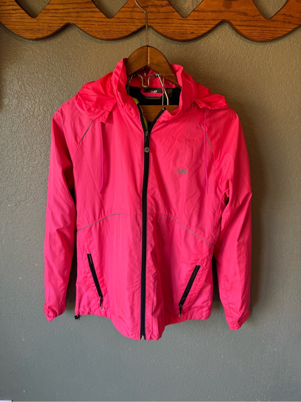 New Balance Women's Hot Pink Hooded Windbreaker Jacket
